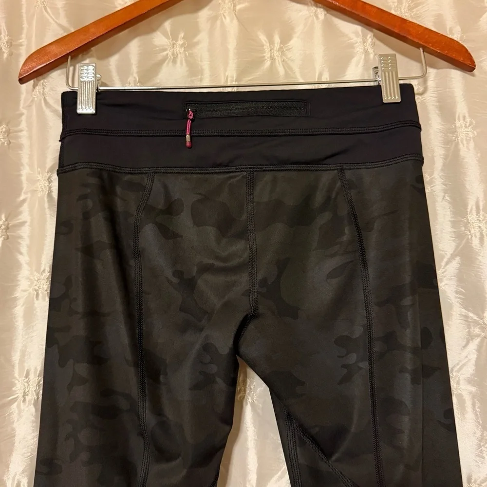 Lululemon Run: Inspire Crop II Leggings All Luxtreme Savasana Camo New Black